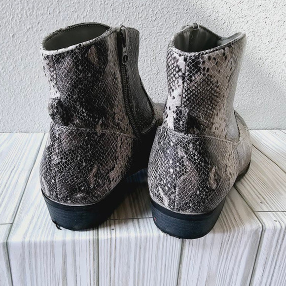 Cat & Jack Snake Skin print faux leather booties- Girl's Size 5 - Picture 3 of 6